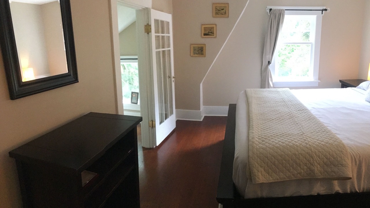 Photo of Bedroom in Seahurst