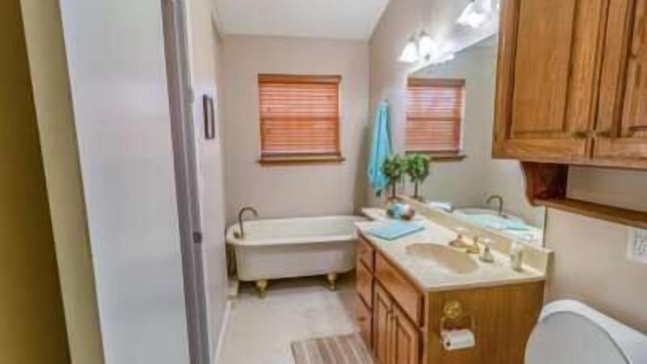 Photo of Bathroom in Broken Arrow