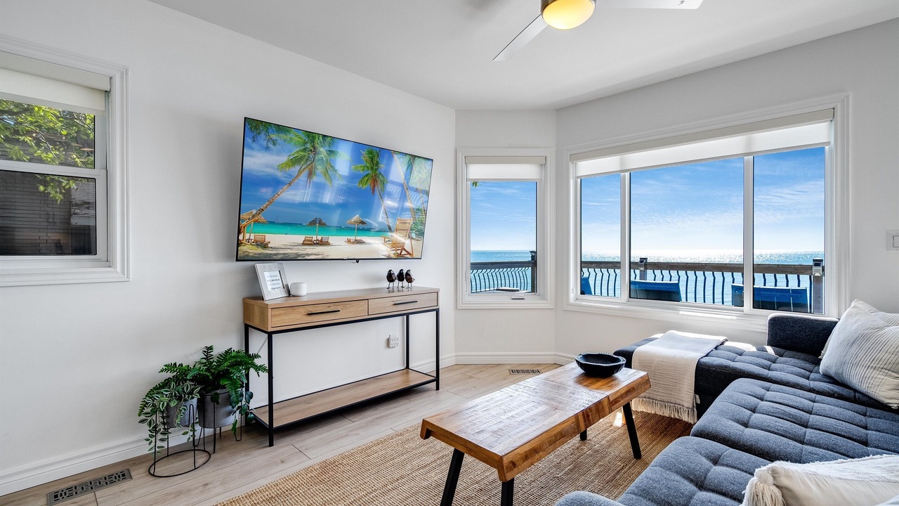 Photo of Livingroom in Leamington