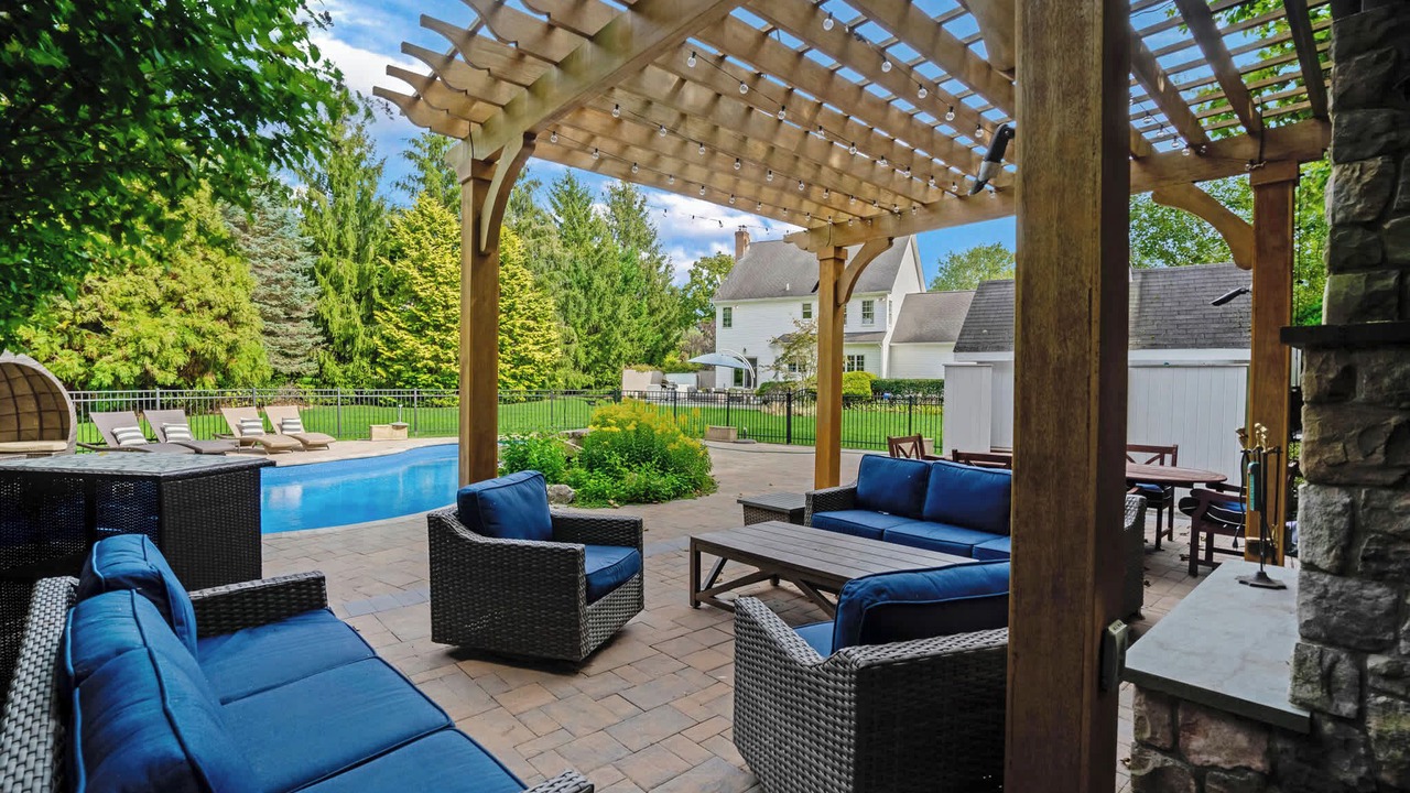 Photo of Others in Laurel