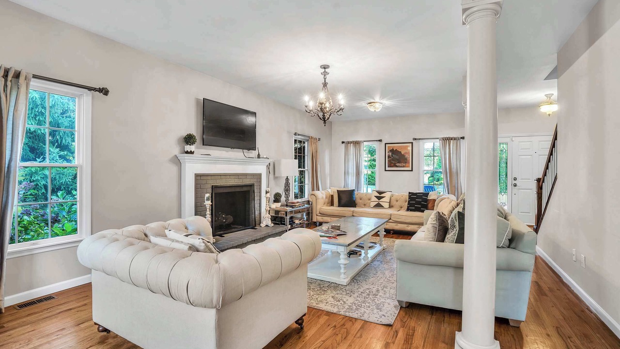 Photo of Livingroom in Laurel