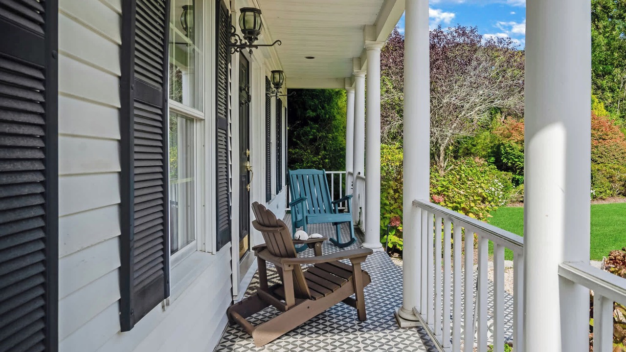 Photo of Patio Balcony in Laurel