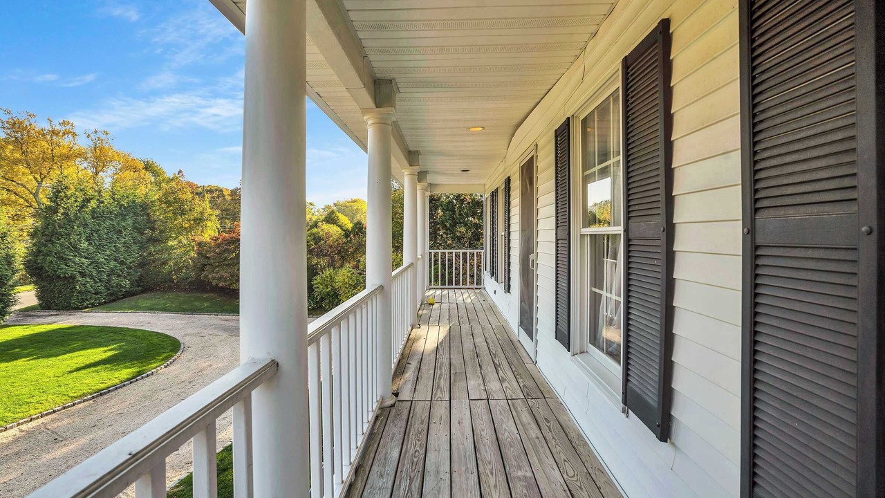 Photo of Patio Balcony in Laurel