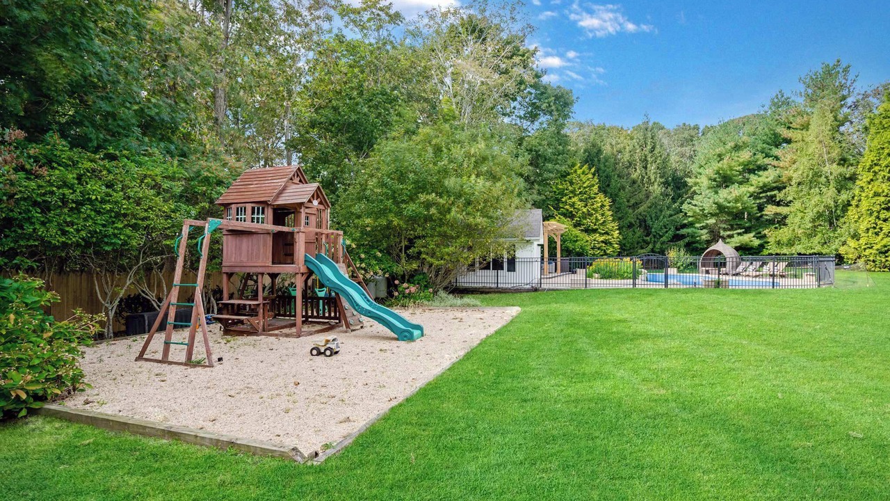 Photo of Others in Laurel