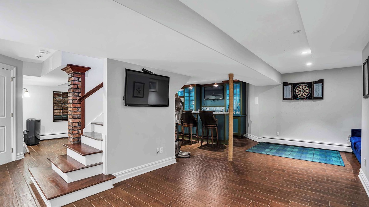 Photo of Others in Laurel