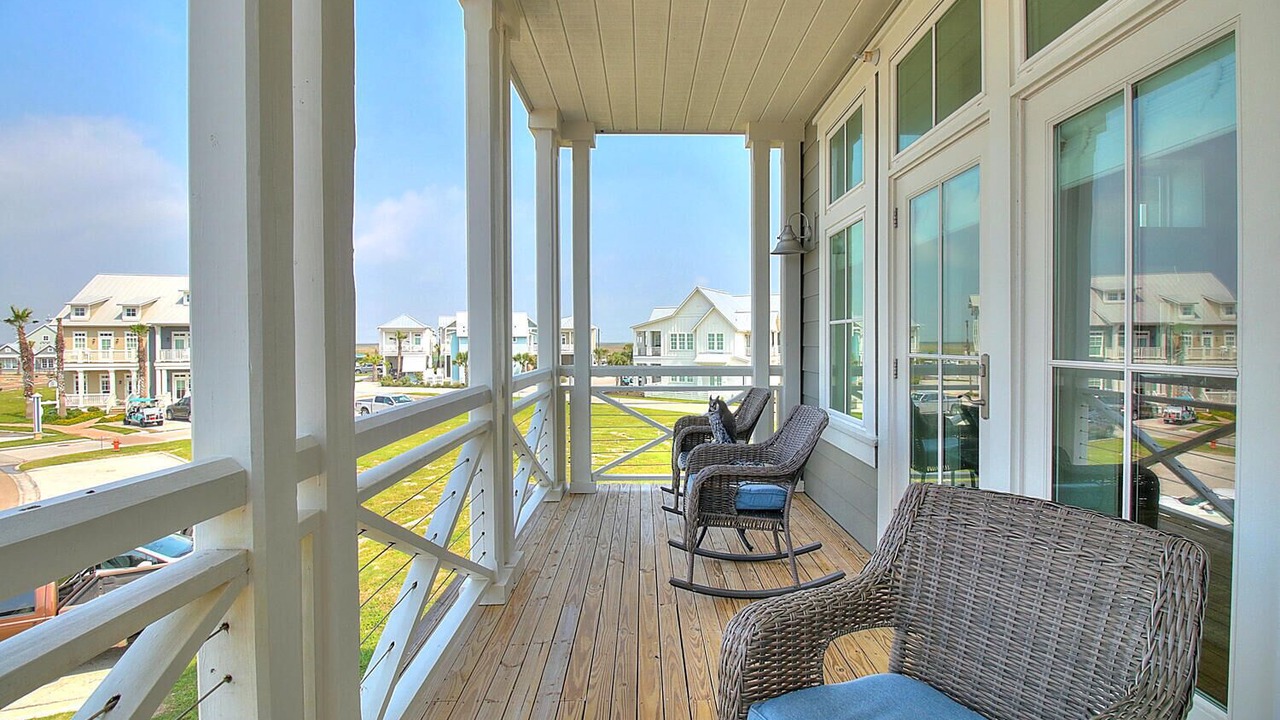 Photo of Patio Balcony in Cinnamon Shore