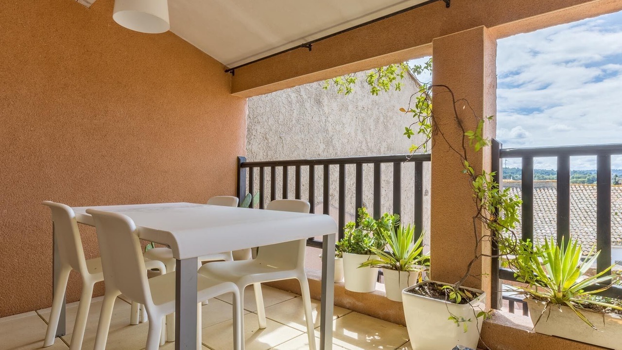 Photo of Outdoor in Escales