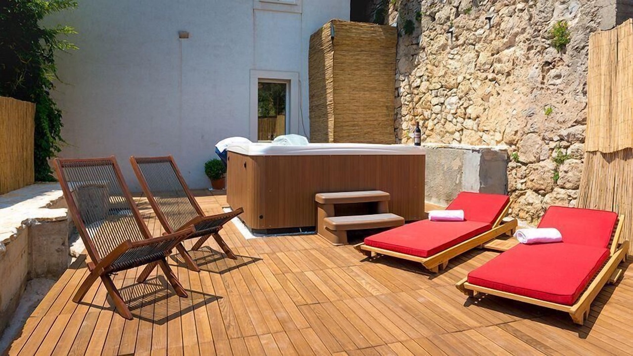 Photo of Patio Balcony in Pile