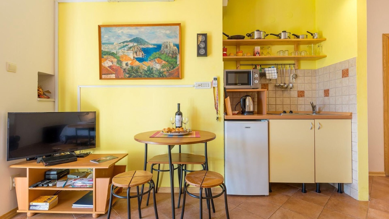 Photo of Kitchen in Pile