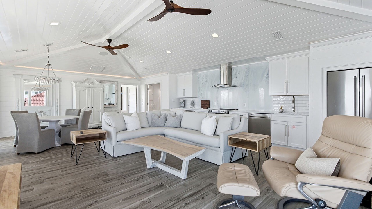 Photo of Livingroom in Crystal Beach