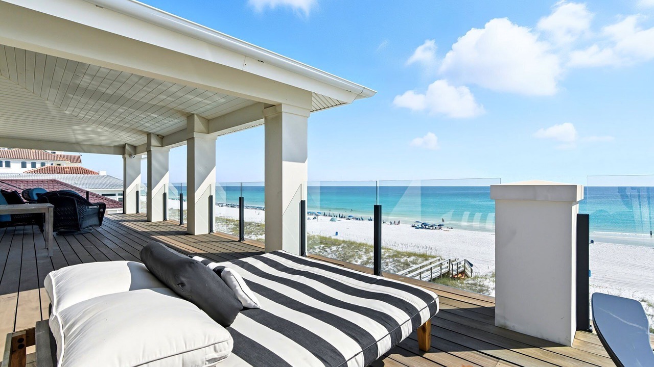 Photo of Livingroom in Crystal Beach