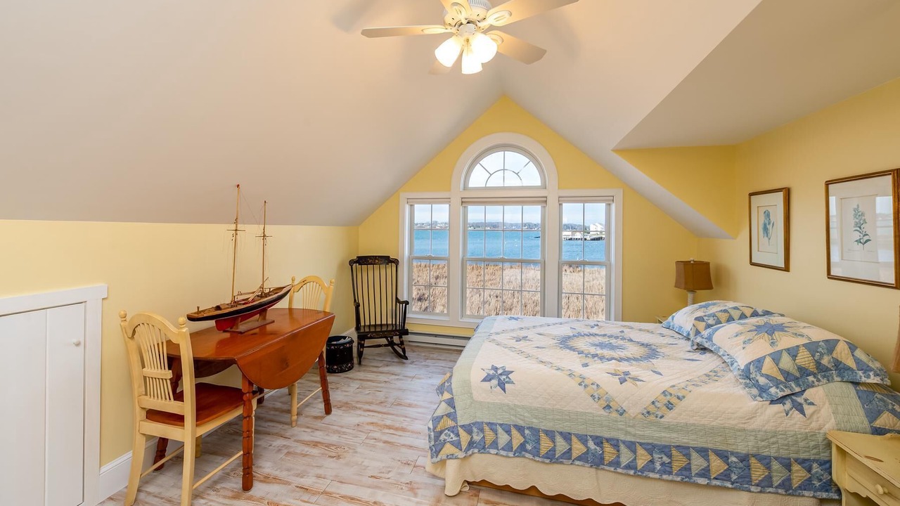 Photo of Bedroom in Mid-Coast and Islands