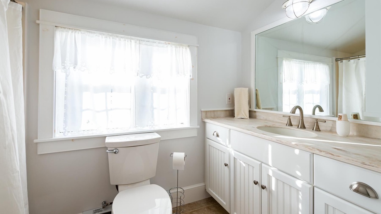 Photo of Bathroom in Mid-Coast and Islands