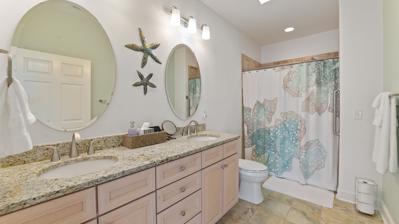 Photo of Bathroom in Oriental