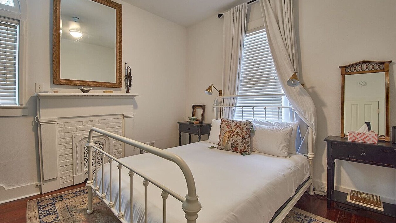 Photo of Bedroom in Faubourg Delachaise