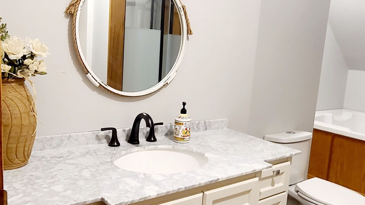 Photo of Bathroom in The Narrows
