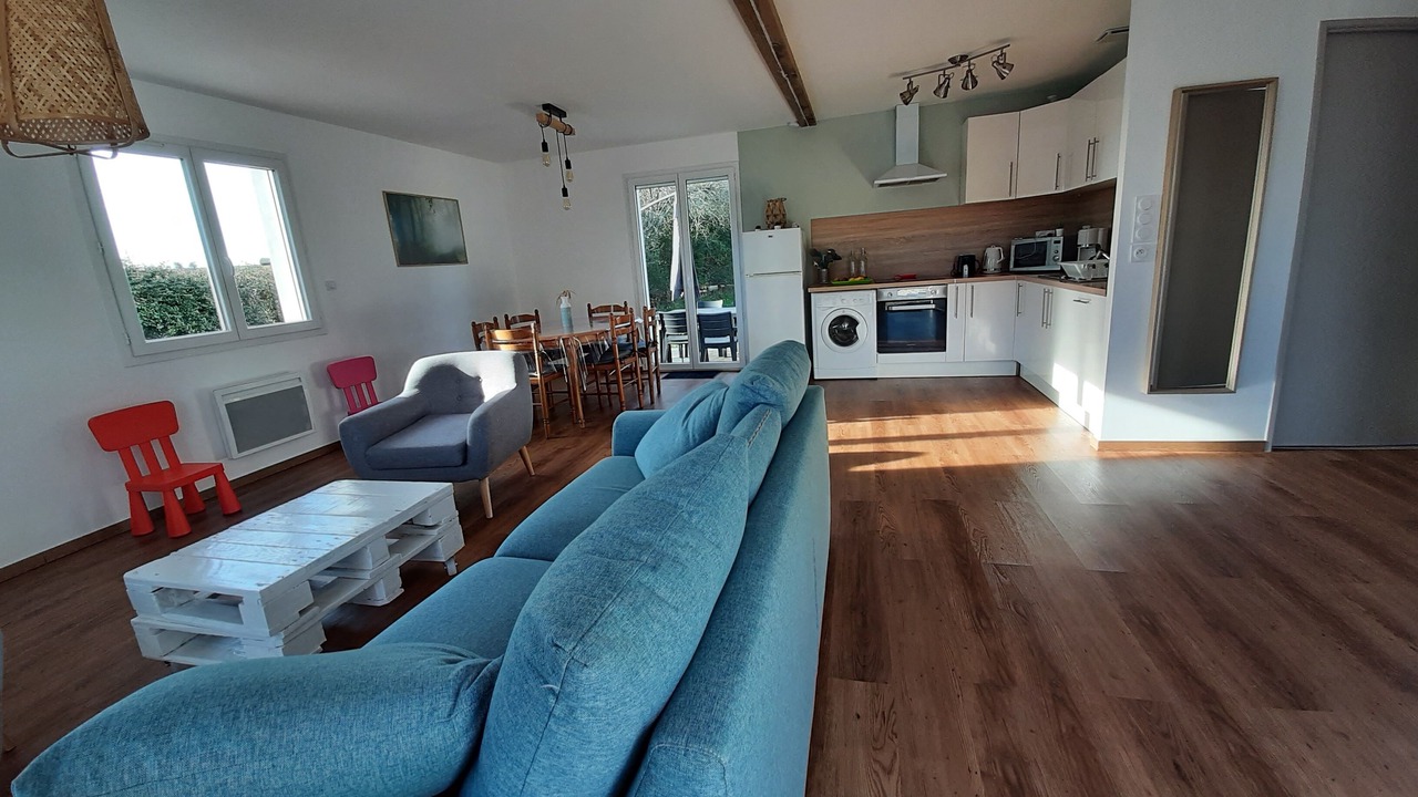 Photo of Livingroom in Maubec