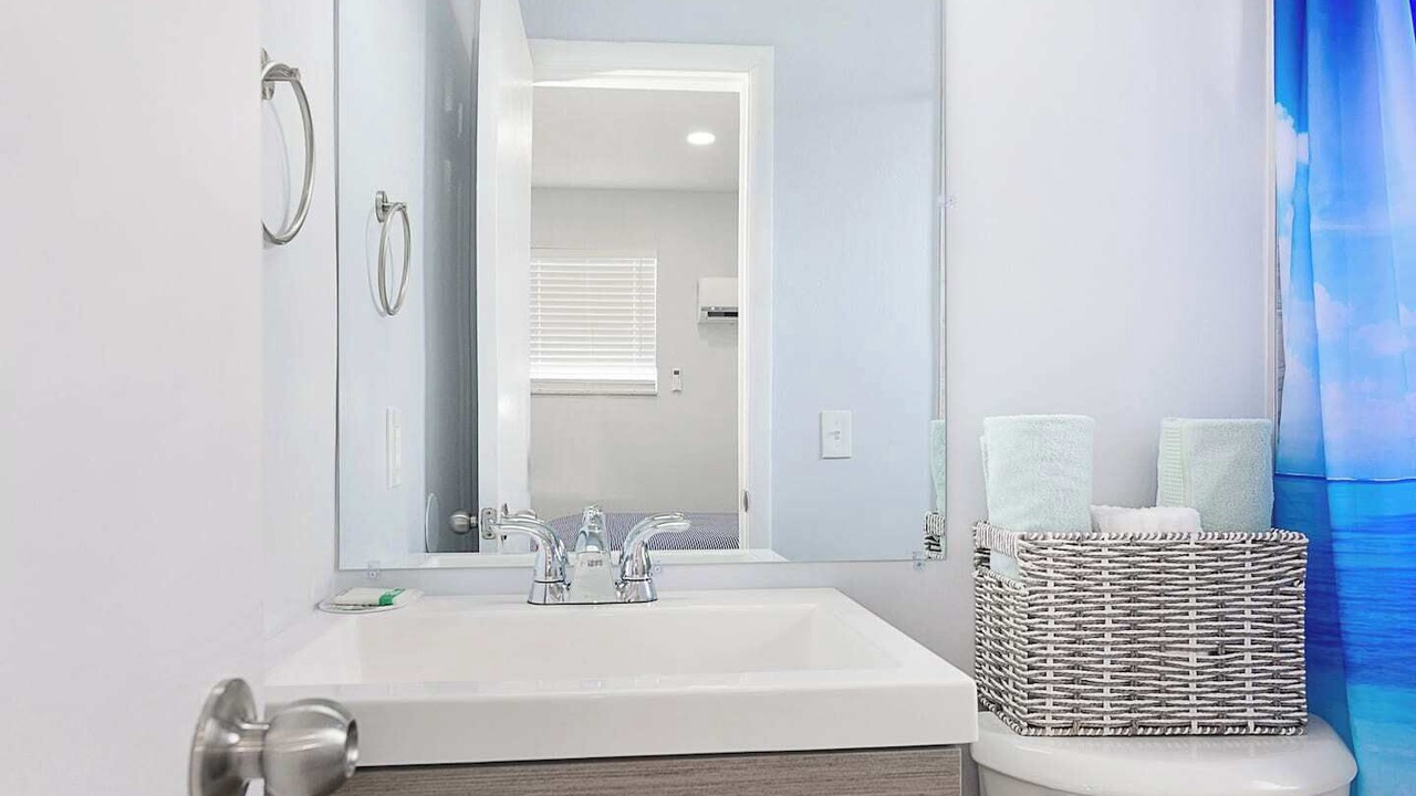 Photo of Bathroom in Hollywood