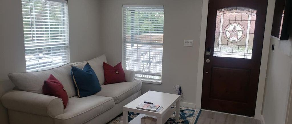 Photo of Livingroom in St. Johns