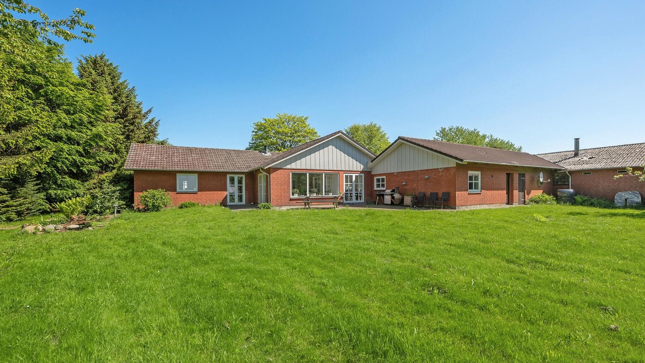 Photo of Others in Branderup J