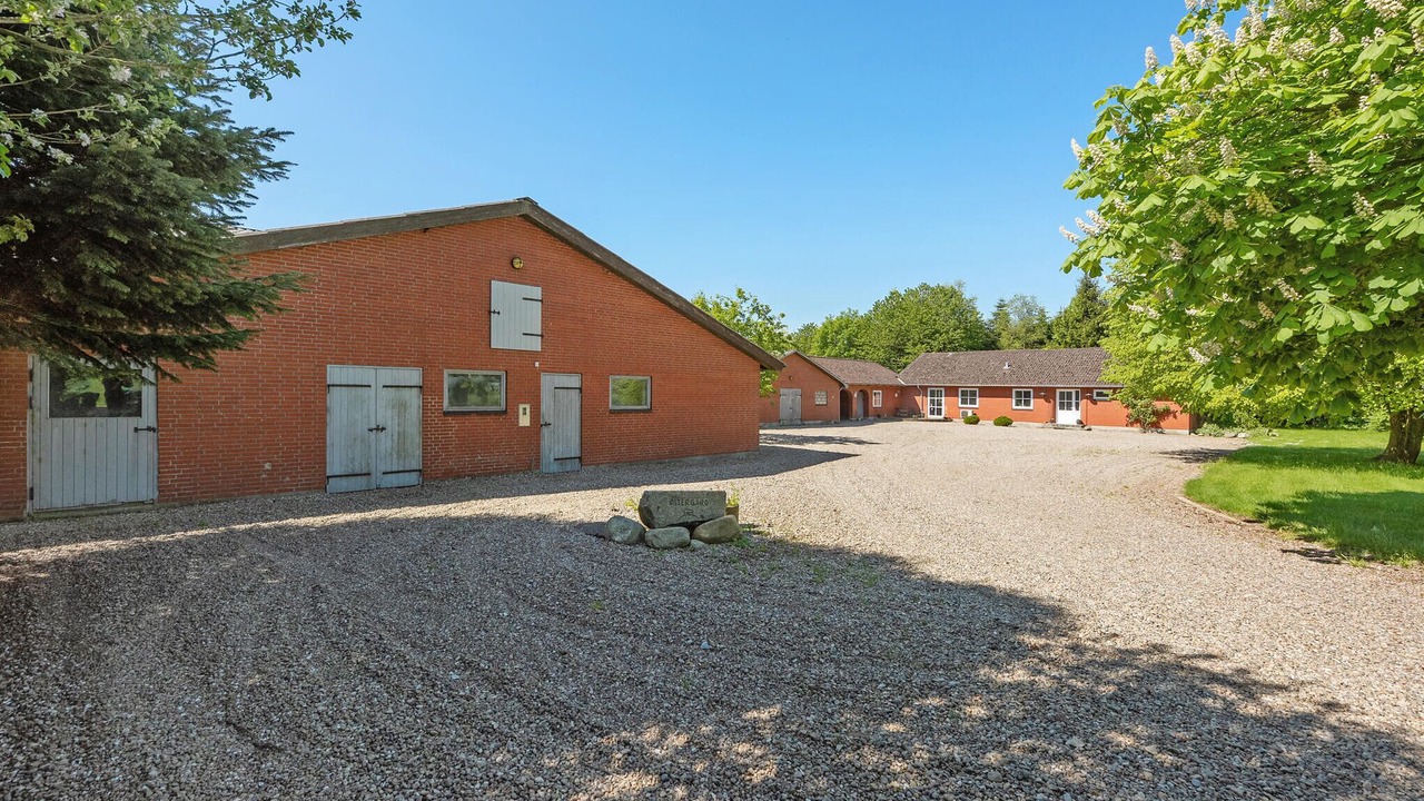 Photo of Others in Branderup J