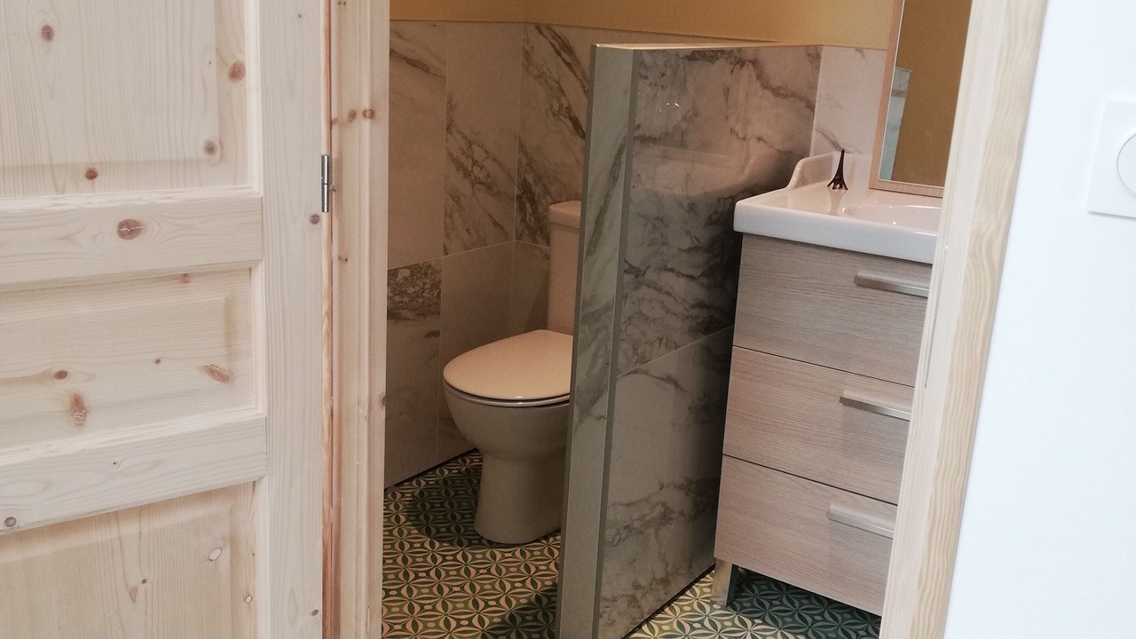 Photo of Bathroom in Dragey-Ronthon