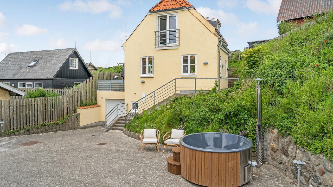 Photo of Others in Lokken
