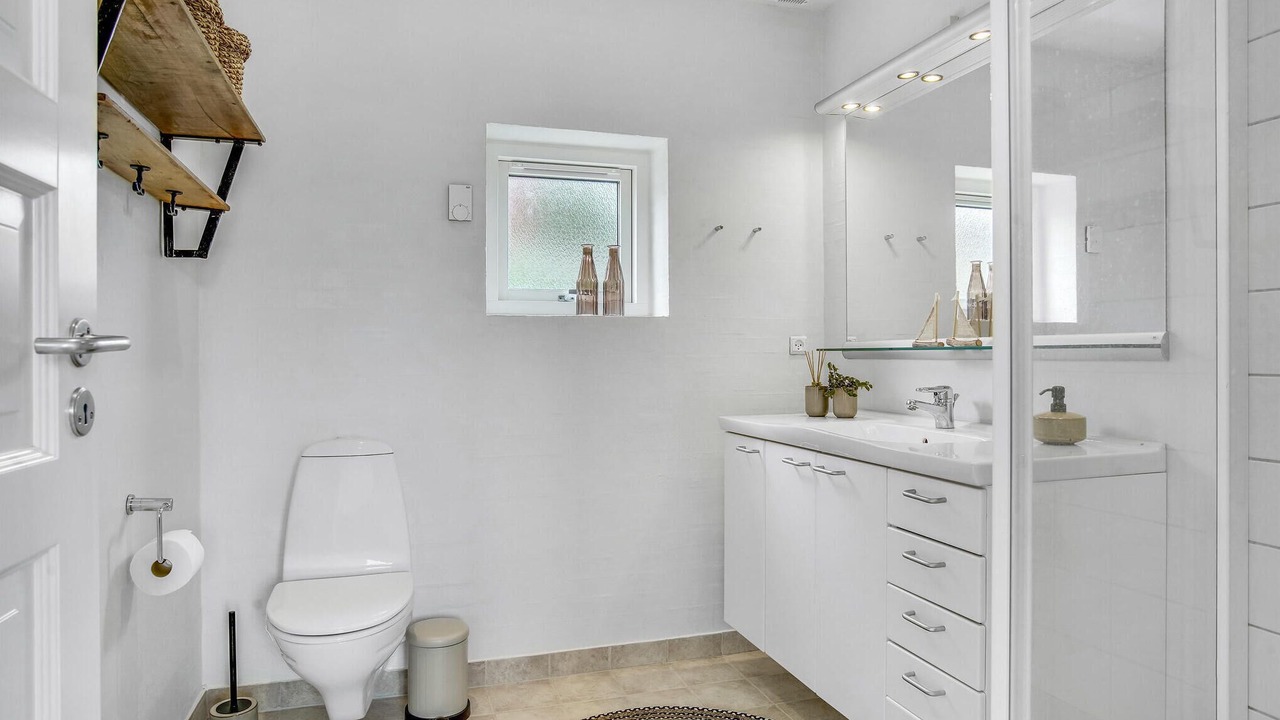 Photo of Bathroom in Lokken
