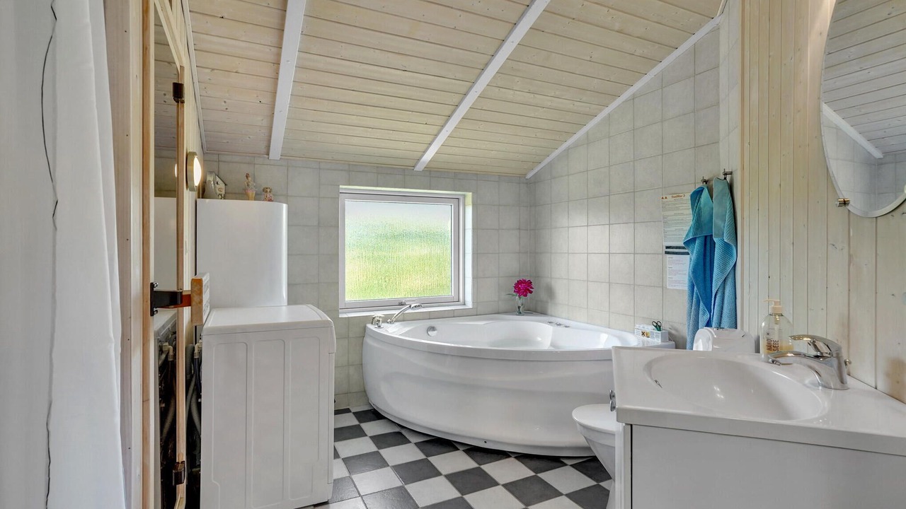 Photo of Bathroom in Bog By