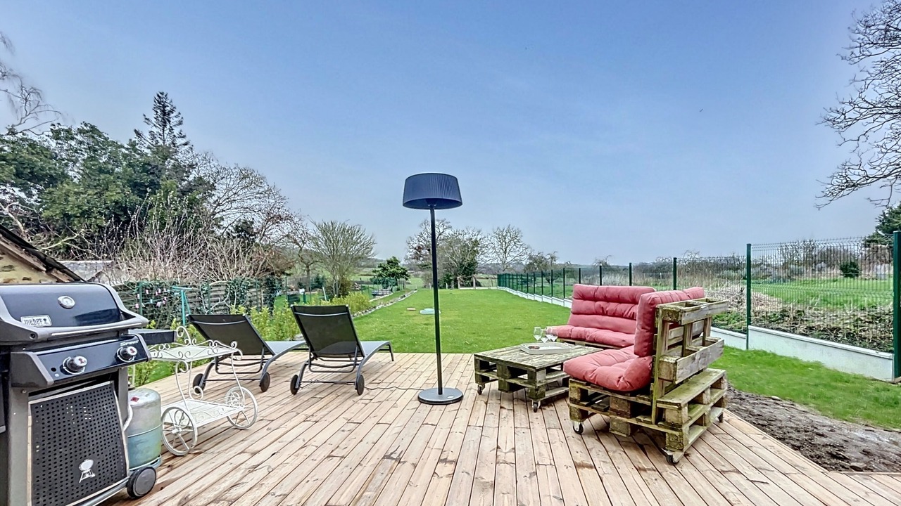 Photo of Outdoor in La Ville-es-Nonais