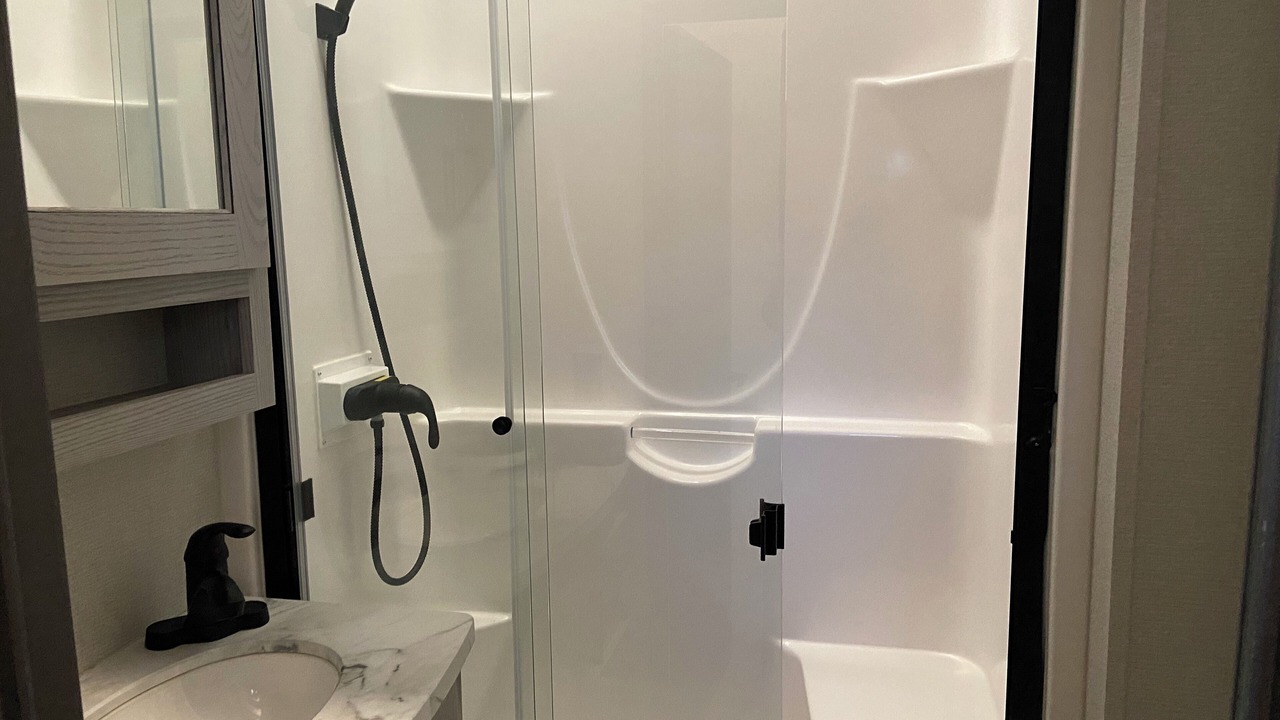 Photo of Bathroom in Mayes County