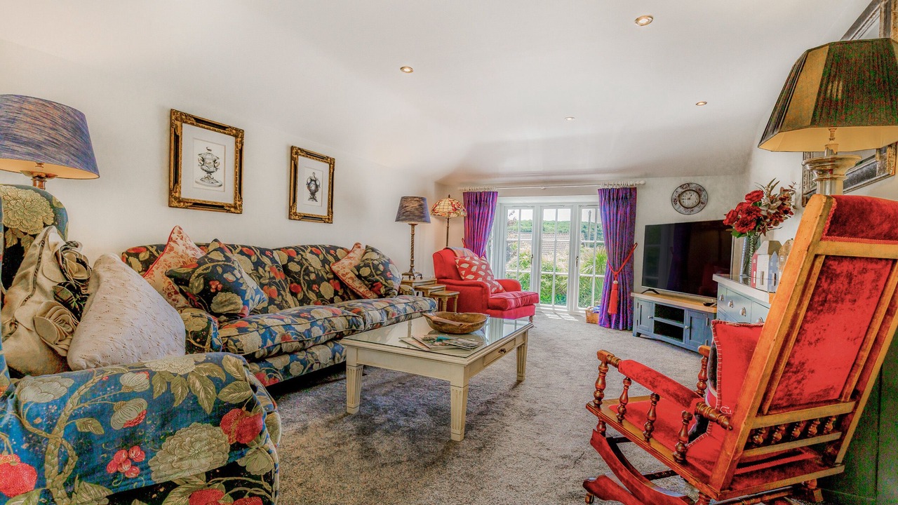 Photo of Livingroom in Devoran