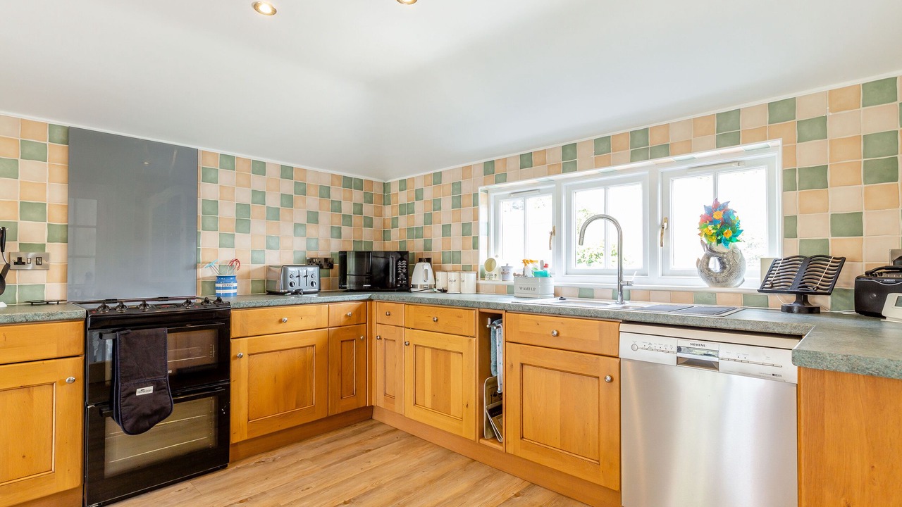 Photo of Kitchen in Devoran