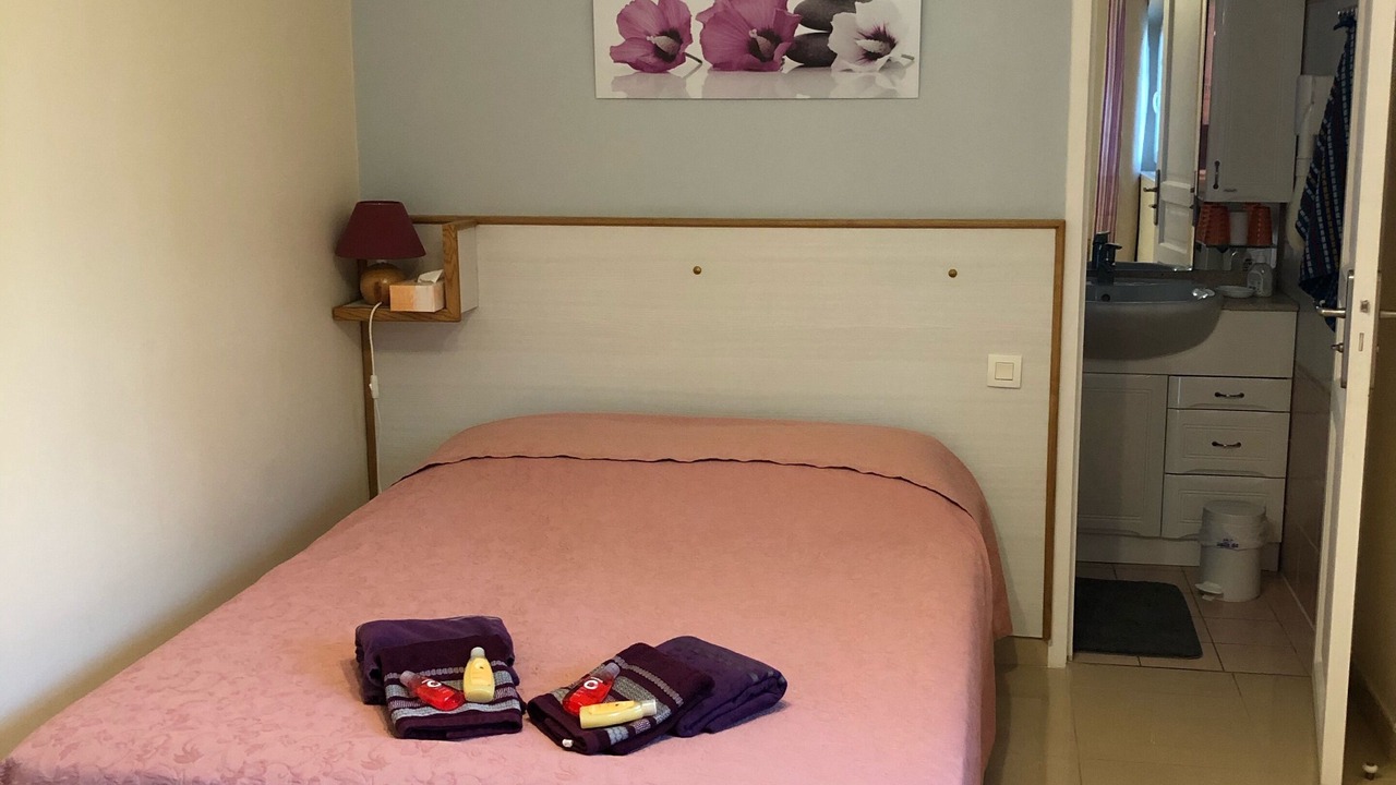 Photo of Bedroom in Ledenon