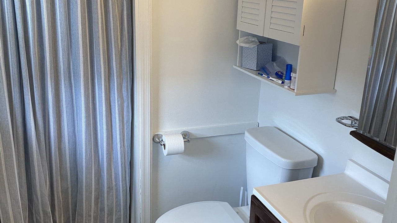 Photo of Bathroom in Beach Haven Terrace