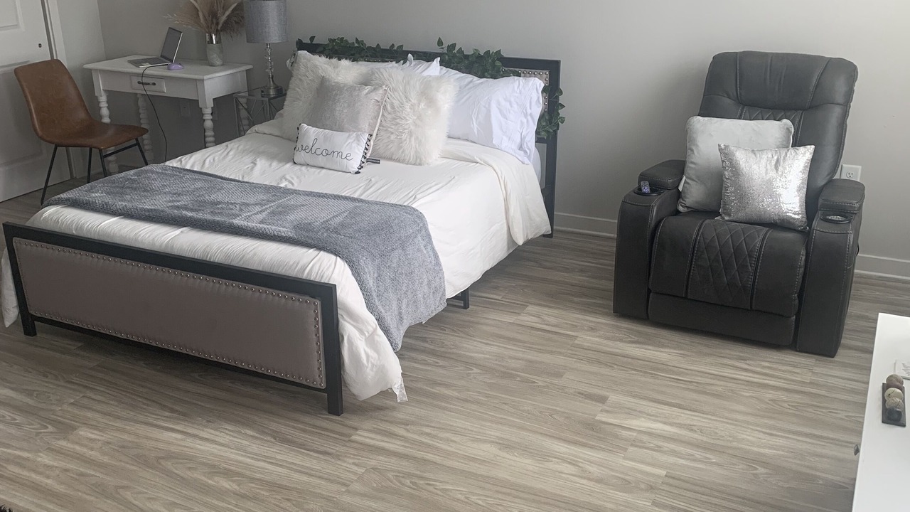 Photo of Bedroom in Northlake