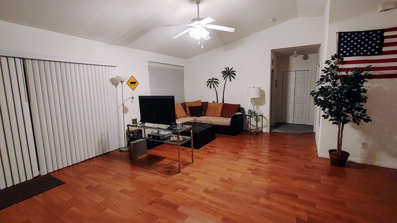 Photo of Livingroom in Joel