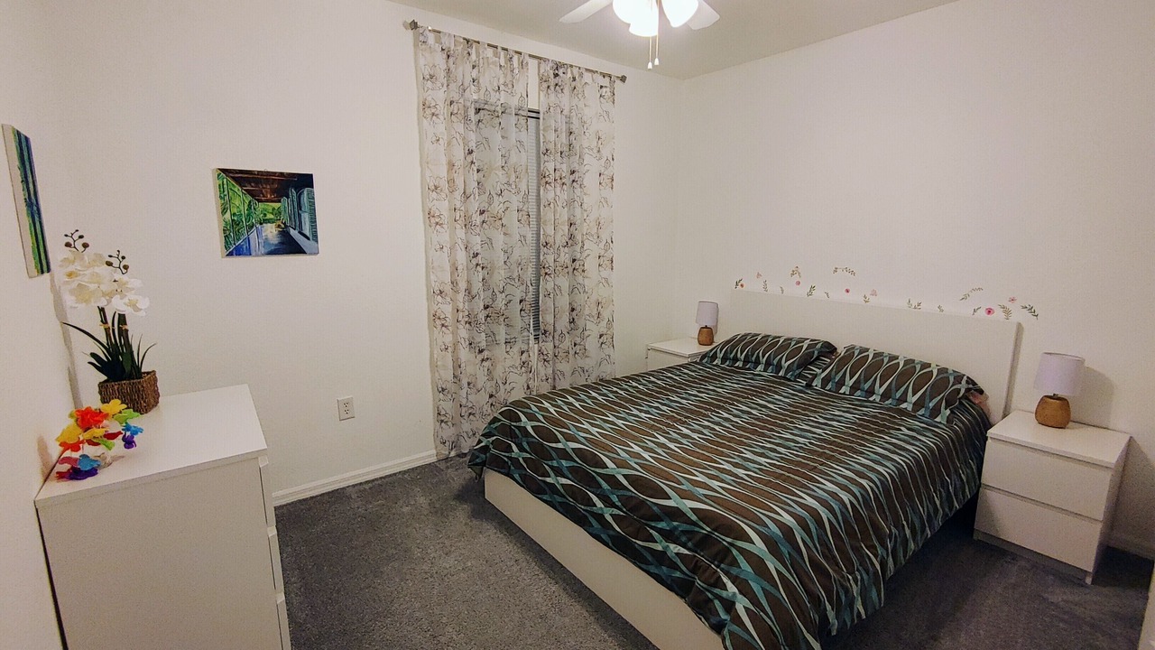 Photo of Bedroom in Joel
