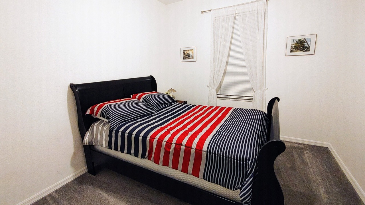 Photo of Bedroom in Joel