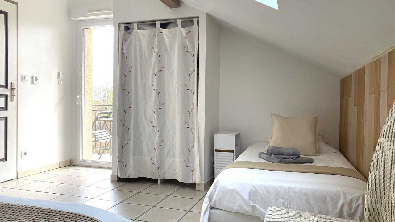Photo of Bedroom in Proulieu