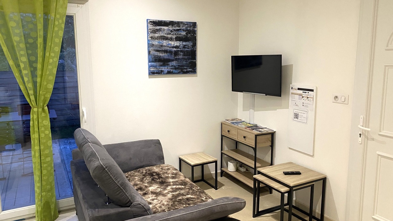Photo of Livingroom in Proulieu