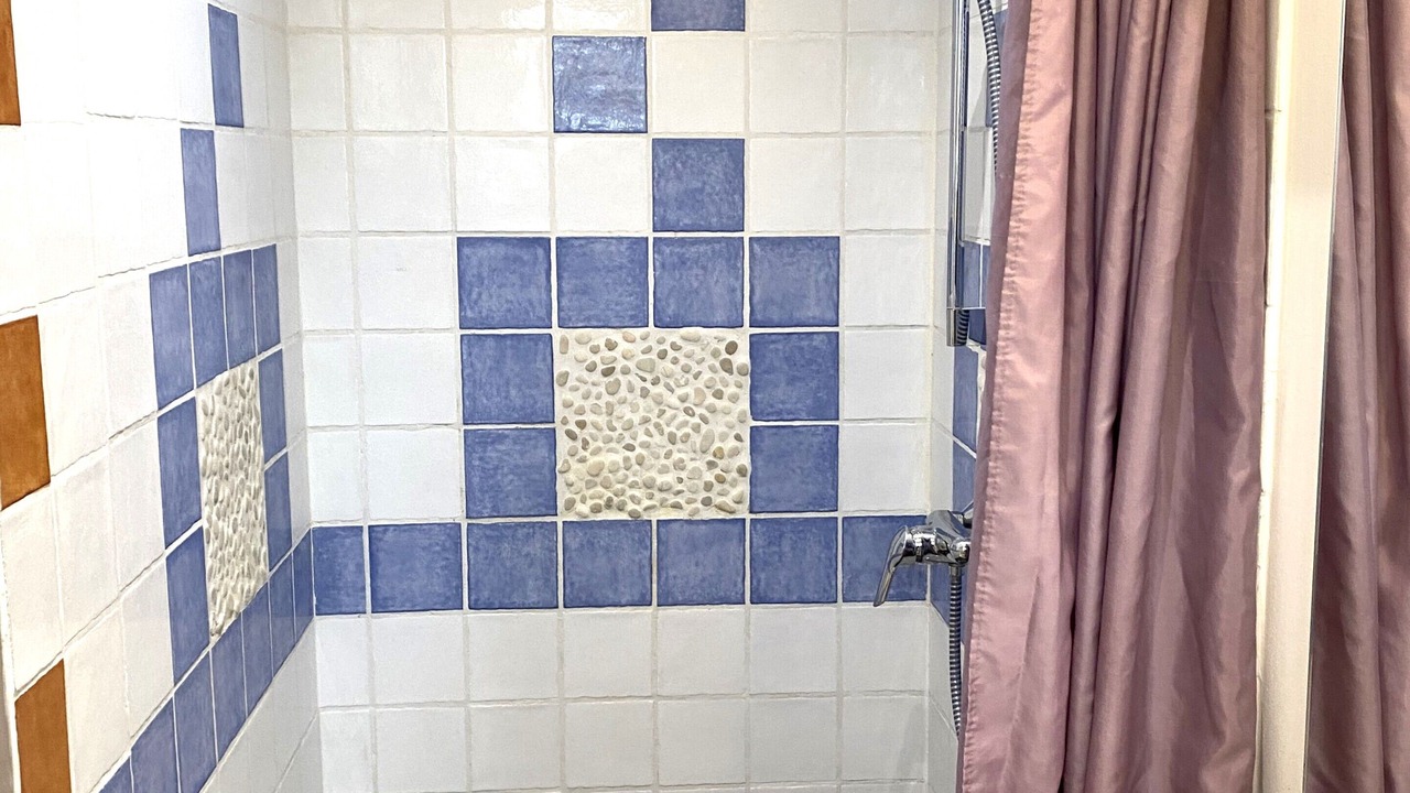 Photo of Bathroom in Proulieu