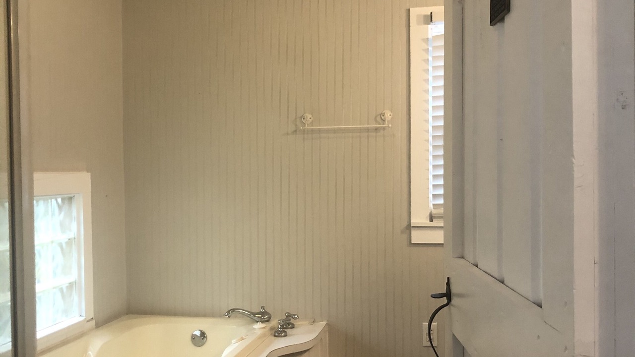 Photo of Bathroom in Van Alstyne