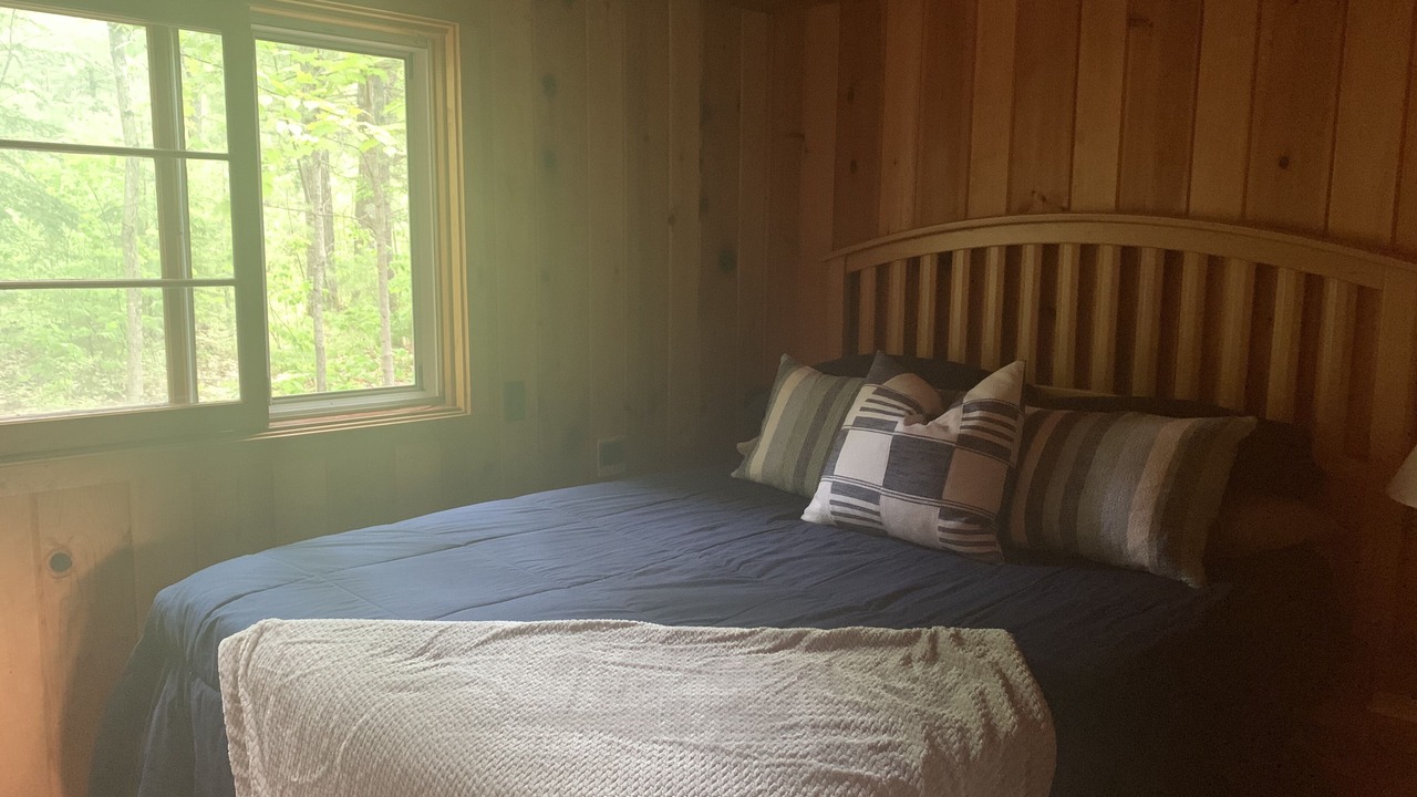 Photo of Bedroom in Three Lakes