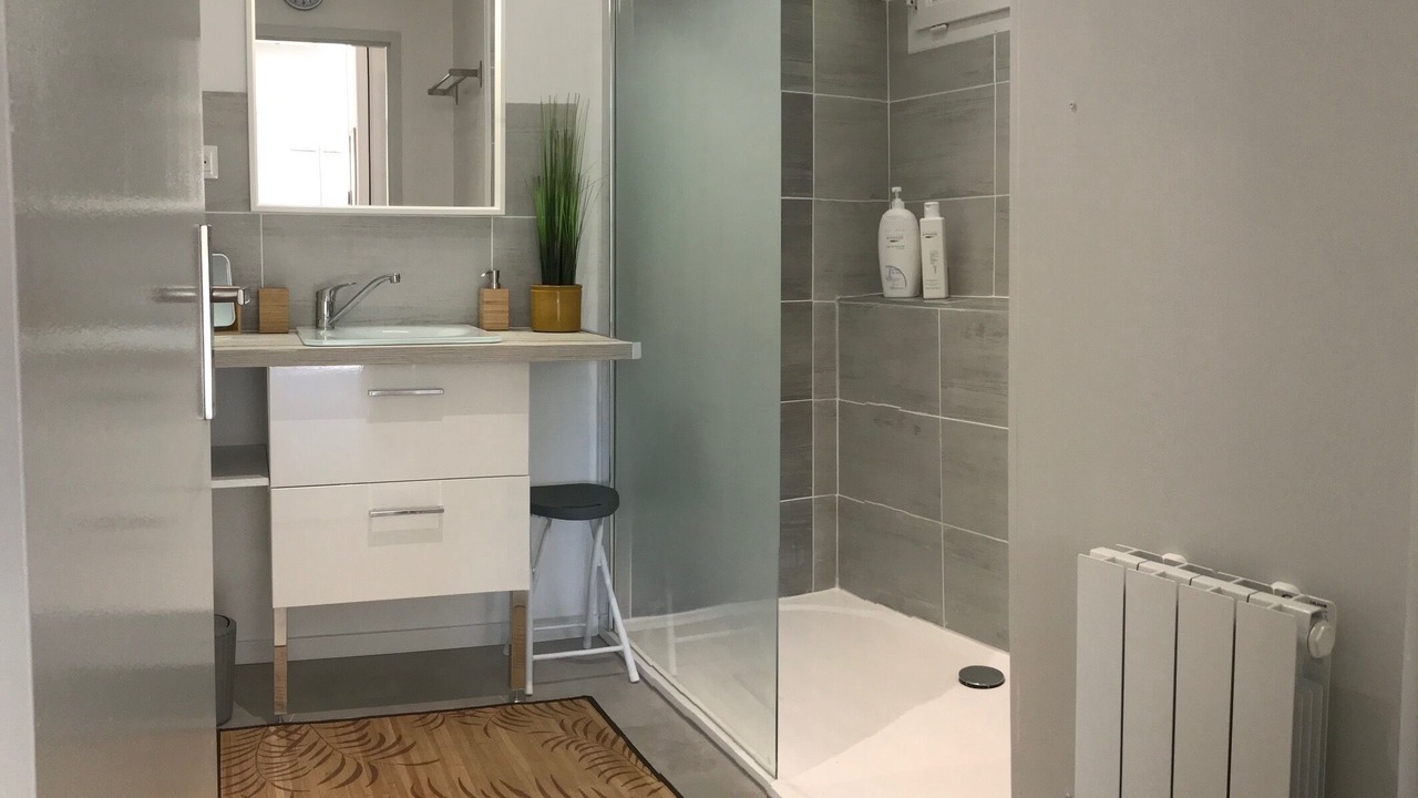 Photo of Bathroom in Saint-Medard-en-Jalles