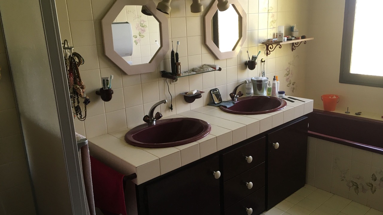 Photo of Bathroom in Denat