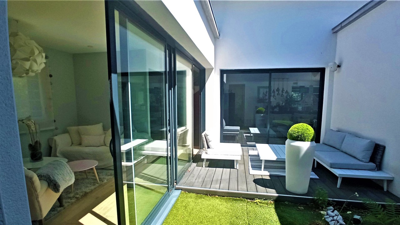 Photo of Patio Balcony in Saint-Marc-sur-Mer