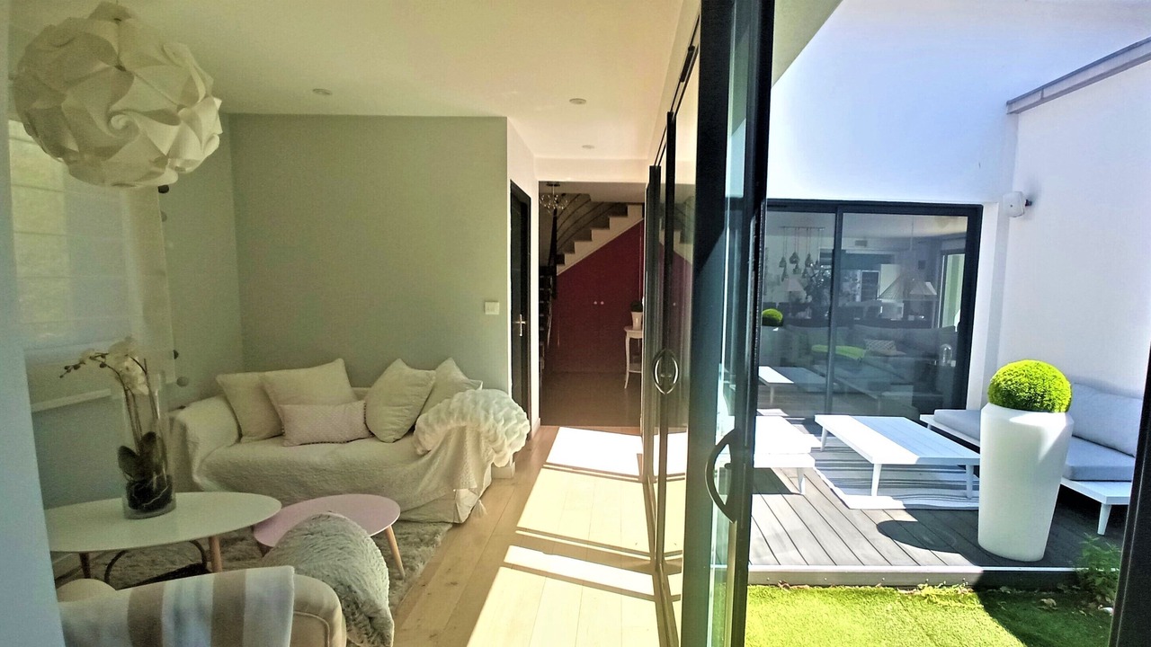 Photo of Others in Saint-Marc-sur-Mer