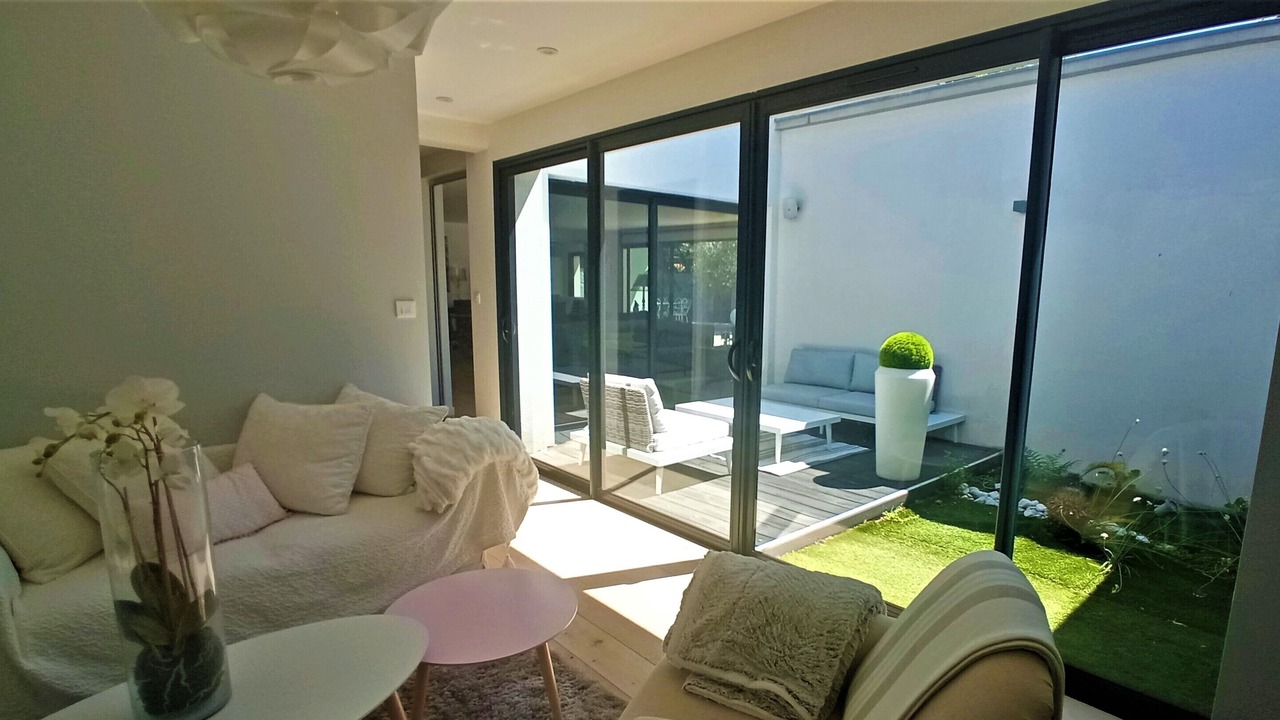 Photo of Livingroom in Saint-Marc-sur-Mer