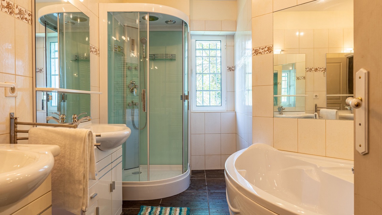 Photo of Bathroom in Serres-sur-Arget